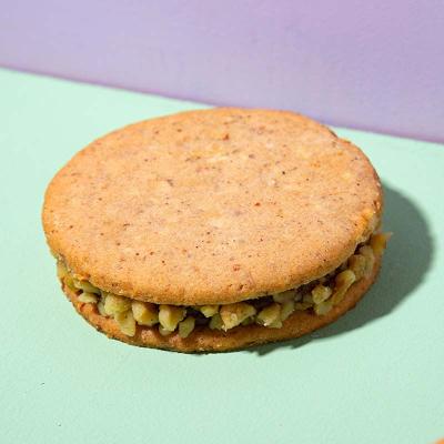 Alfajor XL de nuez x 12 unidades